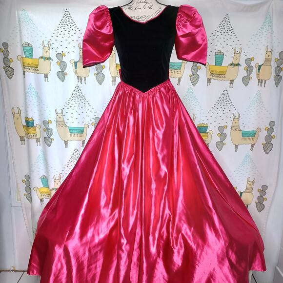 Beautiful Handmade Dress Pink And Black Velvet Big Bow On the Back XS - Picture 1 of 11